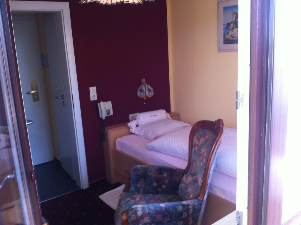 Hotel Katharina Garni ทือบิงเงิน ภายนอก รูปภาพ