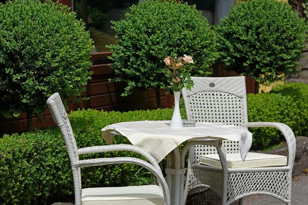 Hotel Katharina Garni ทือบิงเงิน ภายนอก รูปภาพ